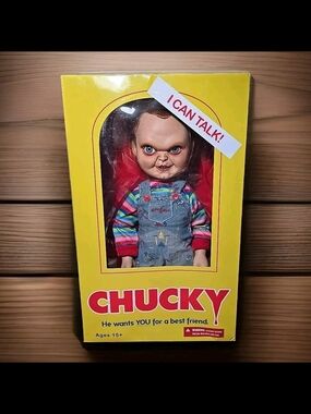 Mezco Toyz 15" Childs Play 2 Talking Sneering Good Guys Chucky Doll in Box